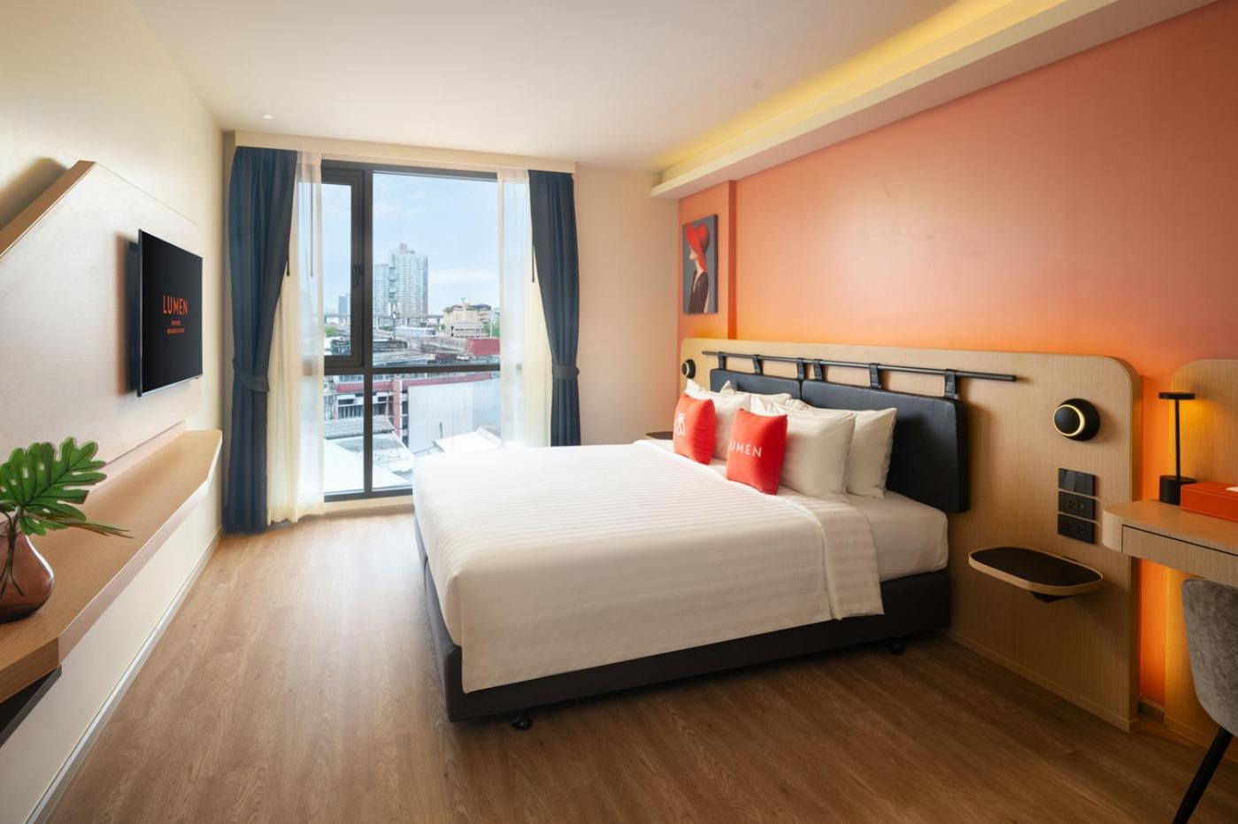 Lumen Bangkok Udomsuk Station Hotel Bagian luar foto